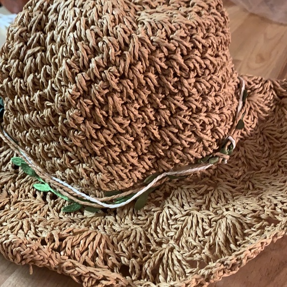 Camel Boho Floral Detail Straw Hat - Picture 9 of 13
